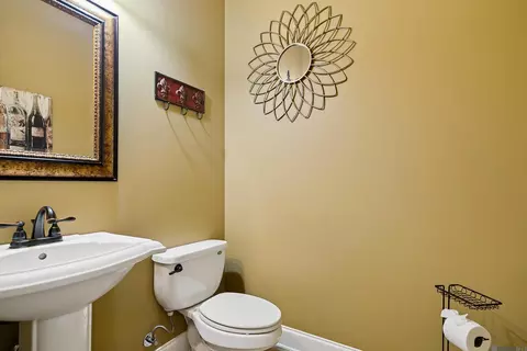 Bath - 29700 Henderson Ln, Walker, LA 70785 photo 7 of 9