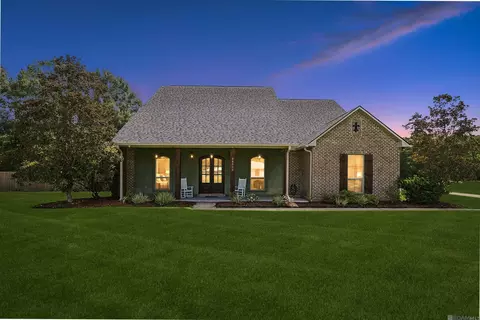 Exterior - 29700 Henderson Ln, Walker, LA 70785 photo 2 of 7