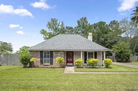 32575 Madeline Dr, Denham Springs, LA 70706