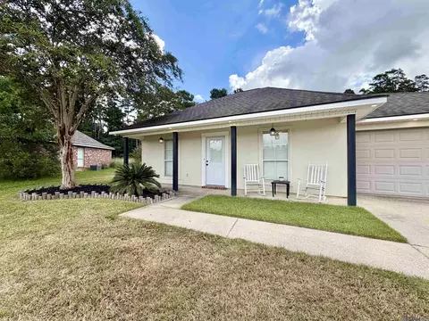 9245 Voltaire Ave, Denham Springs, LA 70706