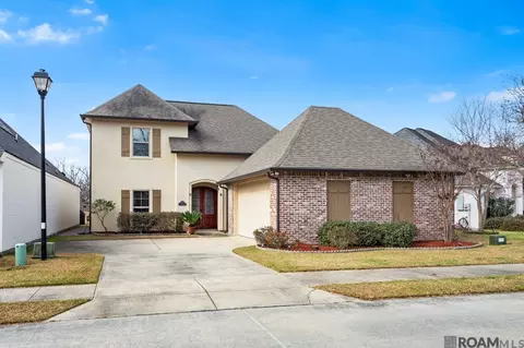 8272 Valencia Ct, Baton Rouge, LA 70820