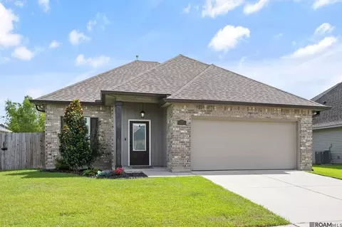 24245 Golden Shore Ave, Plaquemine, LA 70764