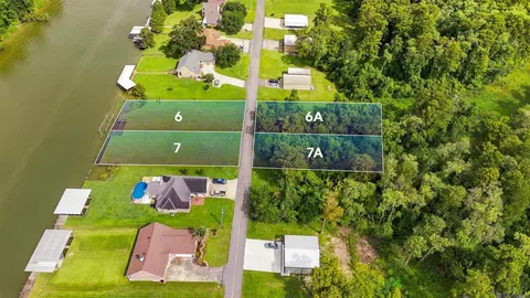 13818 13810 Bayou Terrace Dr, Saint Amant, LA 70774