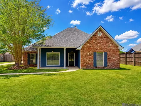 8139 Darlene Ave, Denham Springs, LA 70706