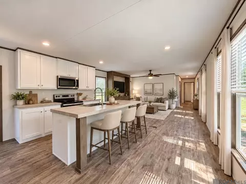15323 E Beaver Dr, Pride, LA 70770 photo 6