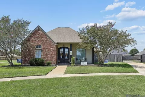 6719 Woodside Dr, Zachary, LA 70791