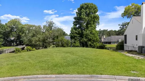1211 Thoreau Dr, Baton Rouge, LA 70808