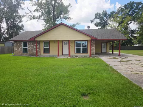 10267 Lake Park Ave, Gonzales, LA 70737