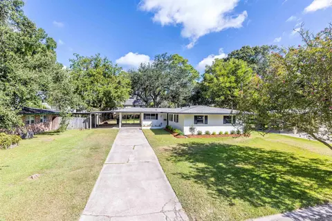 8013 Brandon Dr, Baton Rouge, LA 70809