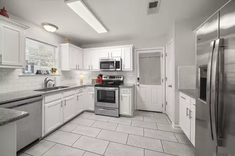 Kitchen - 13571 S S Trce, Walker, LA 70785 photo 1 of 3