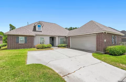 18252 River Landing Dr, Prairieville, LA 70769