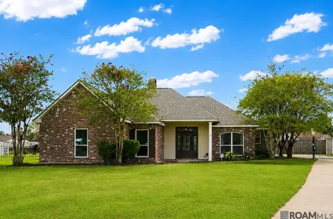 16036 Lakeside Ct, Prairieville, LA 70769