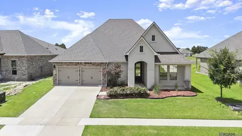 58830 Island Dr, Plaquemine, LA 70764