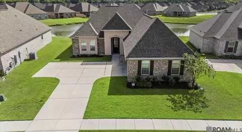 6458 Soaring Dr, Gonzales, LA 70737