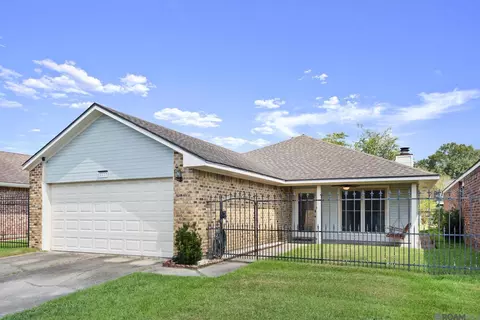 2113 Maple Ridge Dr, Baton Rouge, LA 70816