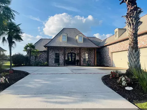 41216 Lakefront Ave, Gonzales, LA 70737
