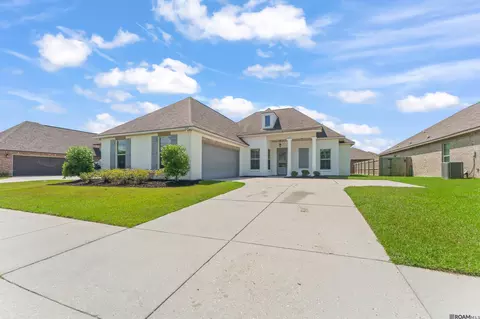 837 Lakehaven Dr, Gonzales, LA 70737