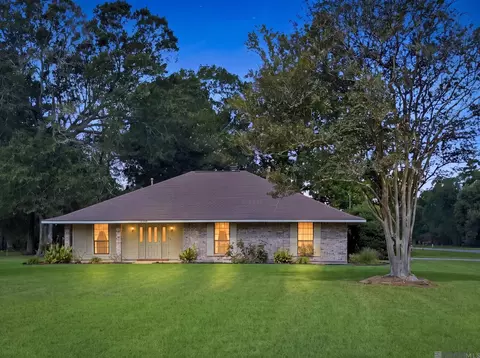 13525 Bridlewood Dr, Greenwell Springs, LA 70739