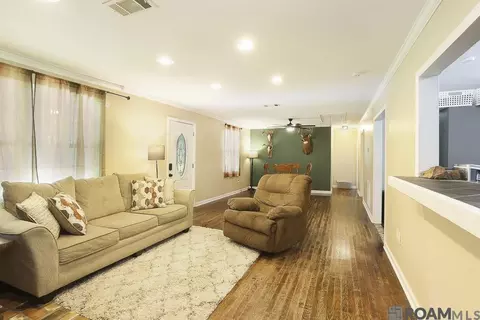 Living - 14210 Tack Covington Rd, Walker, LA 70785 photo 2 of 2