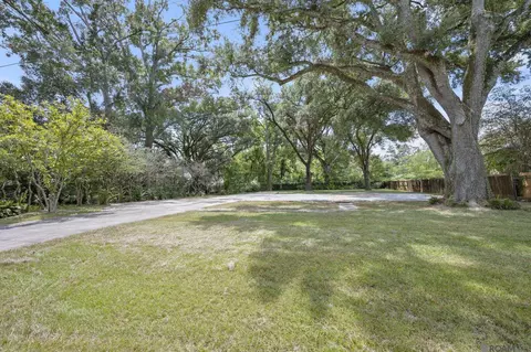 8350 Boone Ave, Baton Rouge, LA 70808