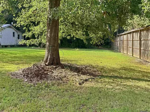 8409 Miller Dr, Ethel, LA 70730