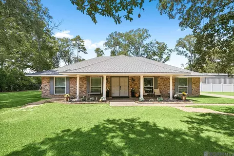 6747 Chaparral Pl, Greenwell Springs, LA 70739