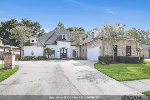 35261 Beverly Hills Dr, Prairieville, LA 70769