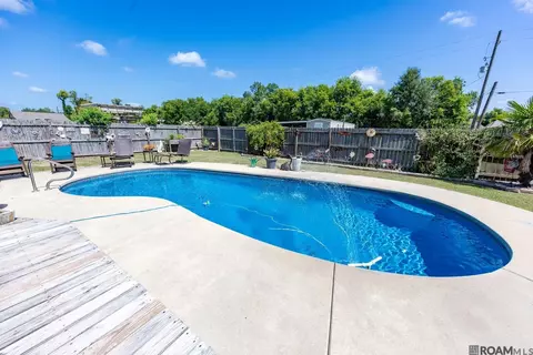 Exterior - 3736 Union Dr, Addis, LA 70710 photo 2 of 8