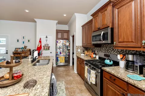 Kitchen - 3736 Union Dr, Addis, LA 70710 photo 4 of 4