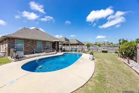 Exterior - 3736 Union Dr, Addis, LA 70710 photo 8 of 8