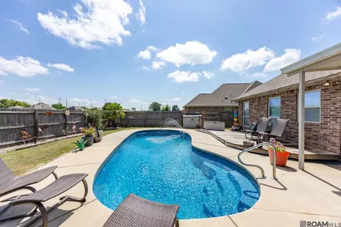 Exterior - 3736 Union Dr, Addis, LA 70710 photo 7 of 8