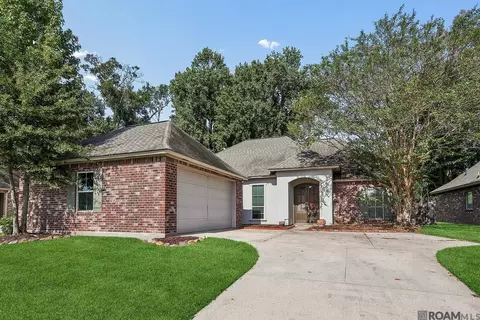 5738 Parkknoll Place Dr, Baton Rouge, LA 70816