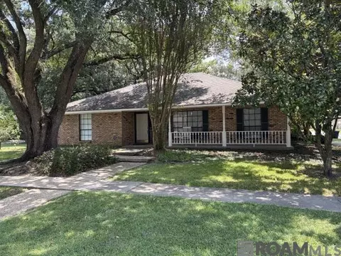 1383 Queen Cathy Dr, Baton Rouge, LA 70816