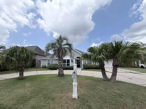 Exterior - 1106 Clipper Dr, Slidell, LA 70458 photo 2 of 4