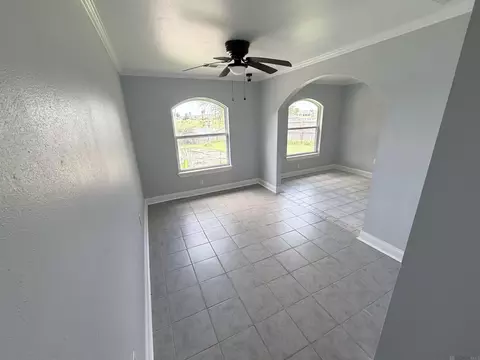 Living - 1106 Clipper Dr, Slidell, LA 70458 photo 1 of 2