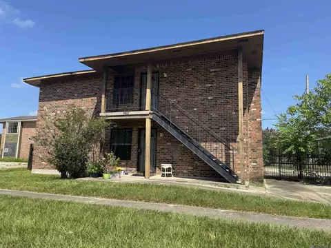 2246 Anne Marie Dr, Baton Rouge, LA 70820