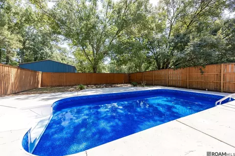 31716 Old River Rd, Denham Springs, LA 70726