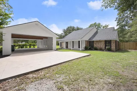 Exterior - 30051 Peak Ln, Walker, LA 70785 photo 3 of 4