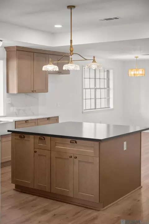 Kitchen - 30051 Peak Ln, Walker, LA 70785 photo 3 of 5