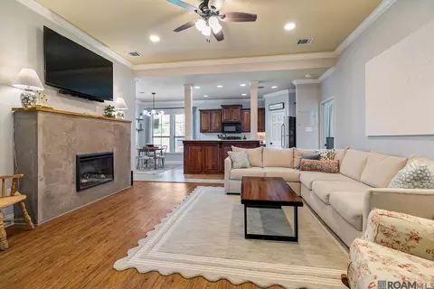 Living - 32714 Maci Dr, Walker, LA 70785 photo 2 of 2
