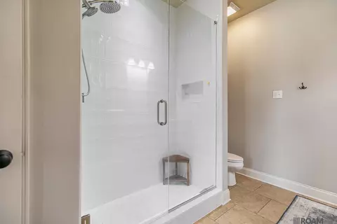 Bath - 32714 Maci Dr, Walker, LA 70785 photo 2 of 5