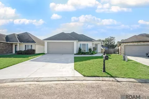 32443 N Moss, Denham Springs, LA 70706
