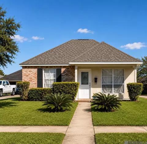 918 Woodhill Dr, Baton Rouge, LA 70806