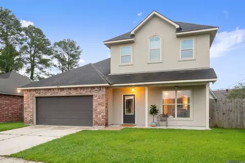 6916 Silver Springs Dr, Greenwell Springs, LA 70739