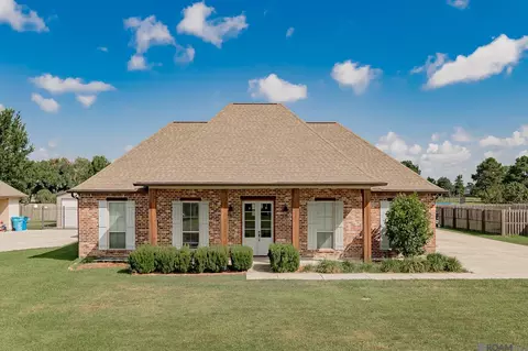 213 Amelia Ct, New Roads, LA 70760