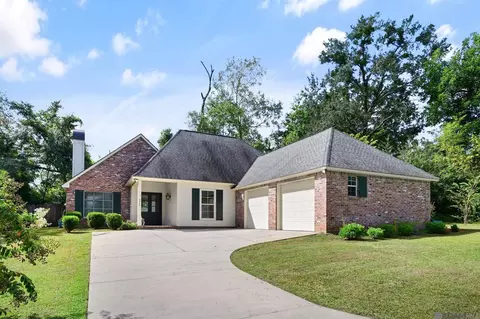 9900 Belle Dr, Saint Francisville, LA 70775