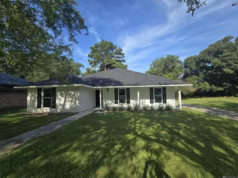 1063 Parlange Dr, Baton Rouge, LA 70806