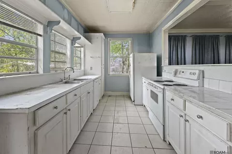 Kitchen - 13065 Fox St, Maurepas, LA 70449 photo 1 of 3