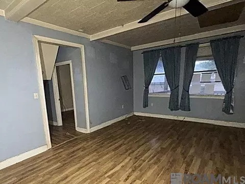 Living - 13065 Fox St, Maurepas, LA 70449 photo 2 of 2