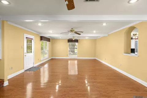 Living - 3811 Epperson St, Baker, LA 70714 photo 3 of 5